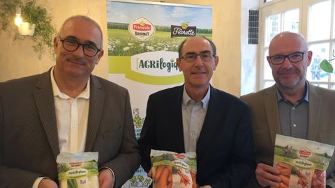 Bruno Lebailly, directeur commercial et marketing de Floréale, Bertrand Totel, DG de la branche légumes et fruits frais, et Emmanuel Neveu, directeur des achats et de l’amont agricole de Floréale, ont présenté la démarche Agrilogique le 4 octobre, à Paris. © F. BIAGGINI